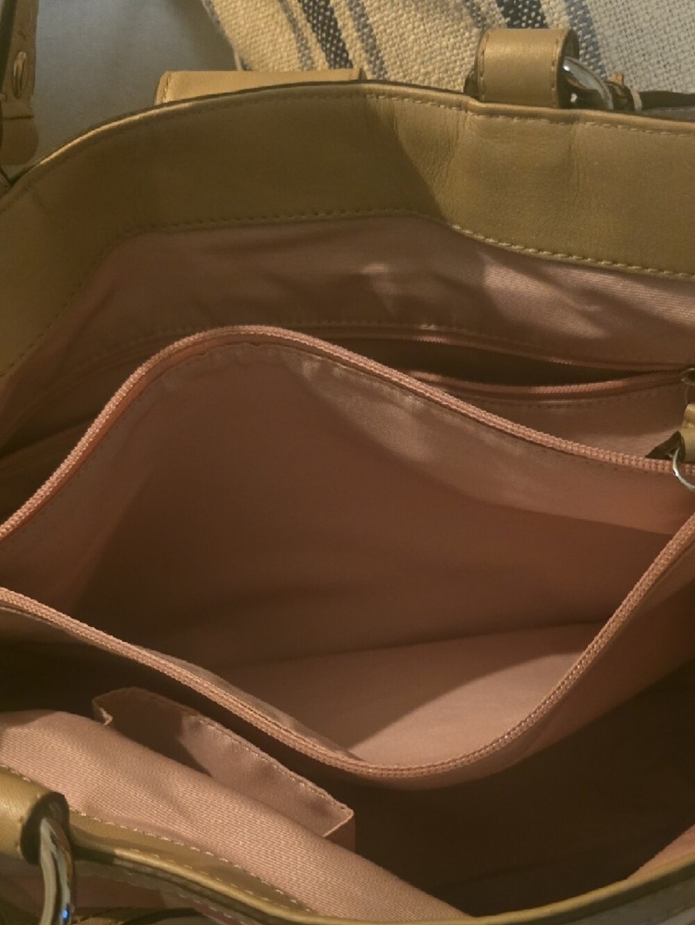 Coach Soho 2011 Beige and Pink Circle-Print Leather-Trim Shoulder Bag - Picture 9 of 14